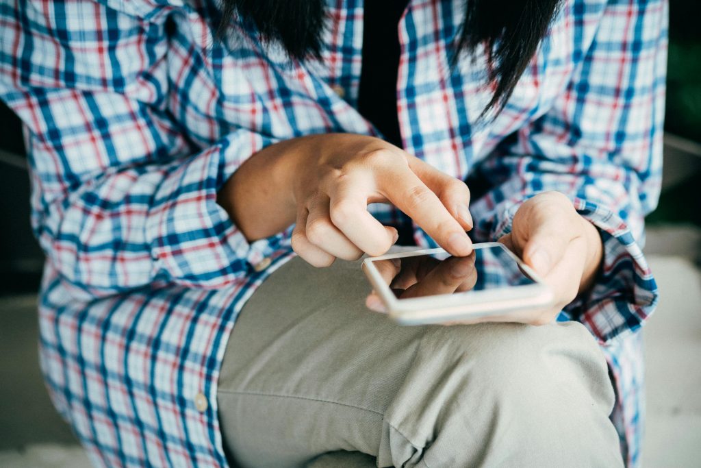 how to check if your phone is tapped